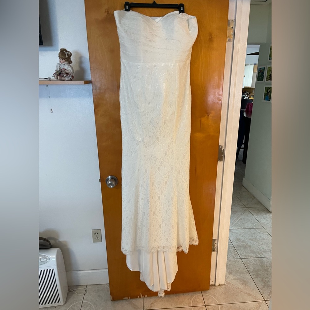 Wedding dress